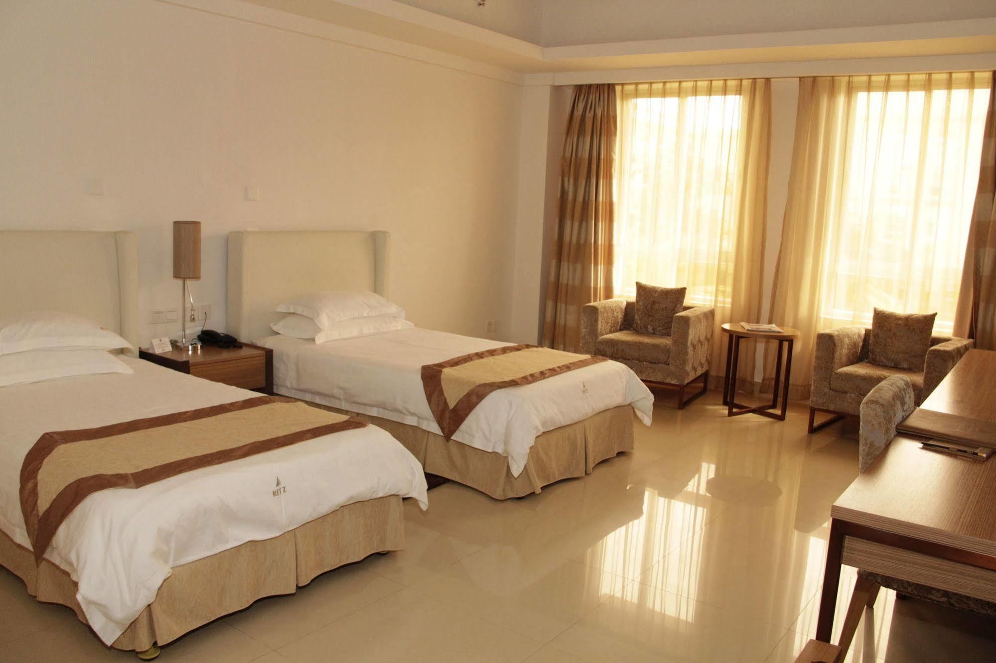 Hotel Victoria Garden Camama Luaran gambar
